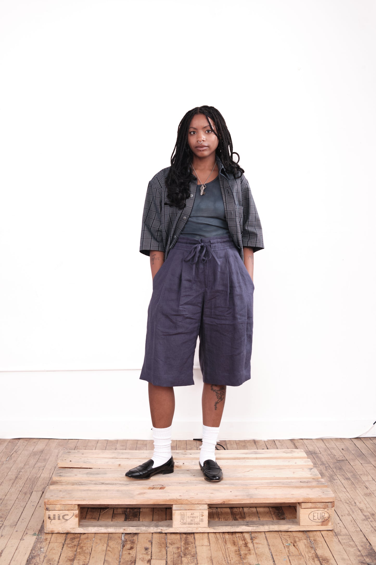 Pleated Shorts – Navy Hemp