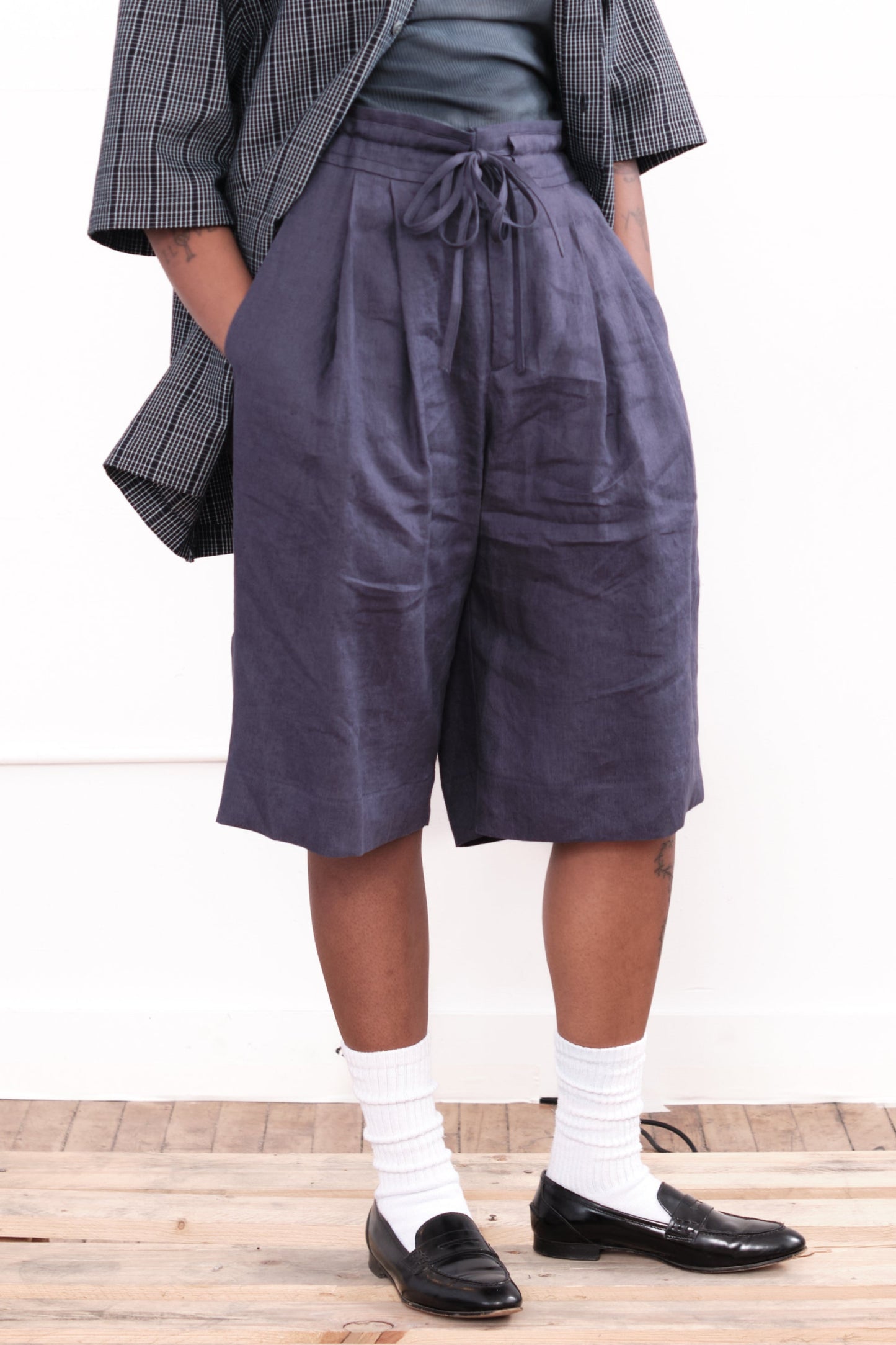 Pleated Shorts – Navy Hemp