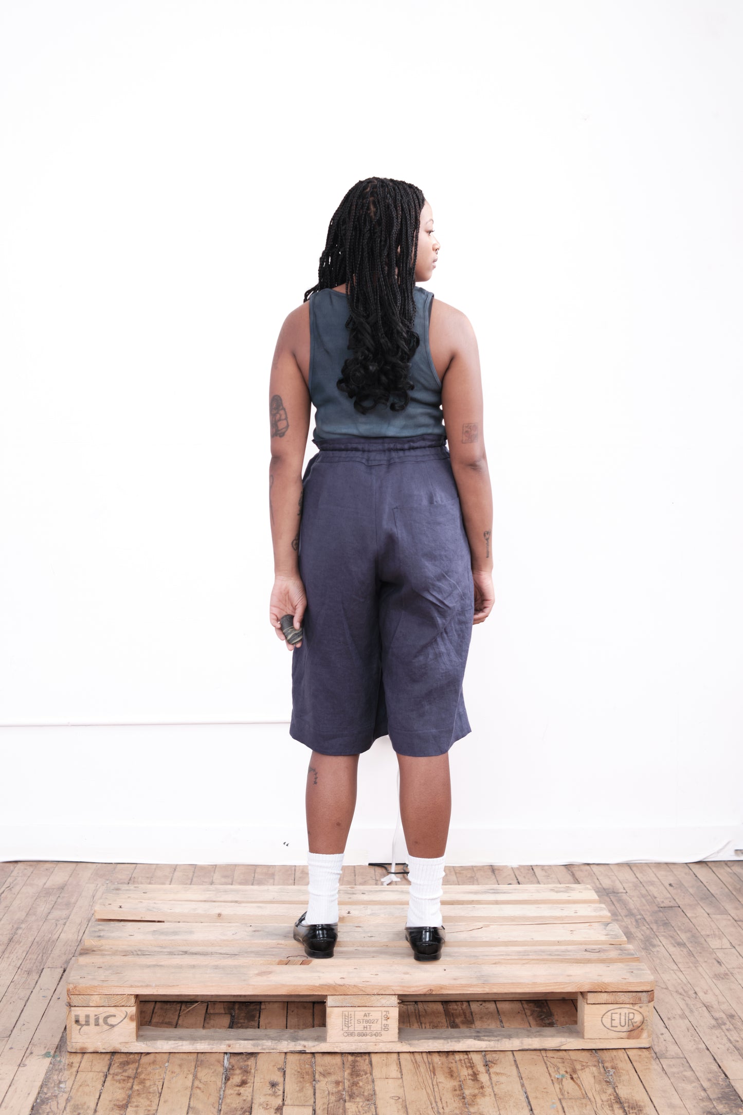 Pleated Shorts – Navy Hemp